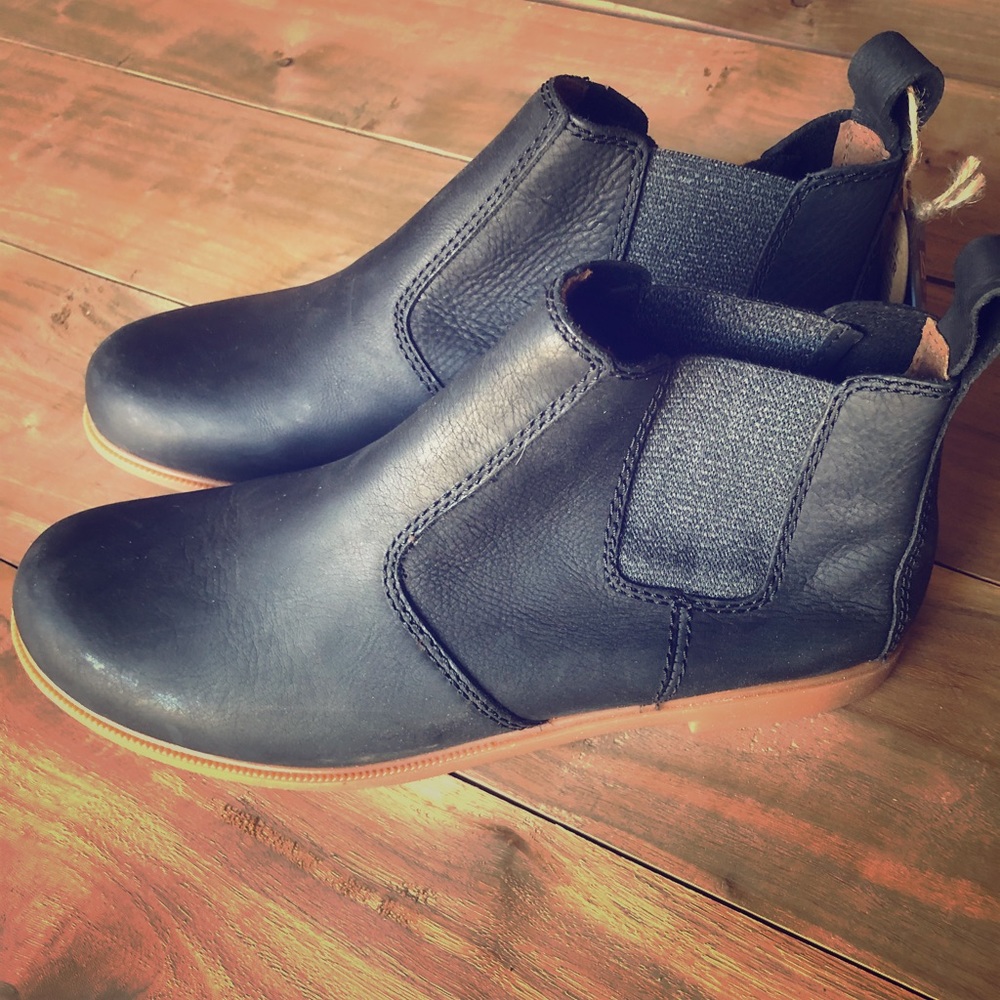 Women’s Kodiak Low-Rider Chelsea Boot